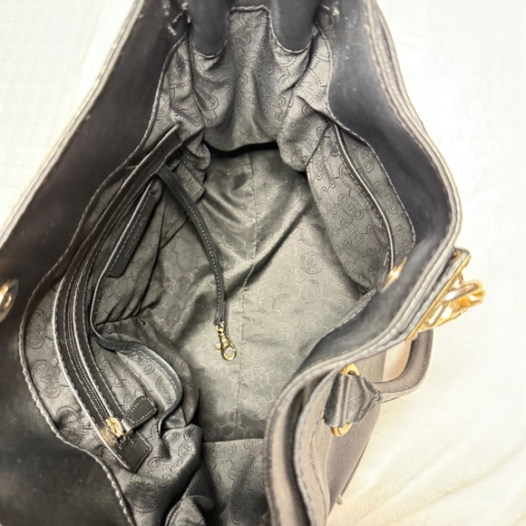 Michael Kors Hamilton Large Black Tote With Lock and Key - Picture 10 of 16